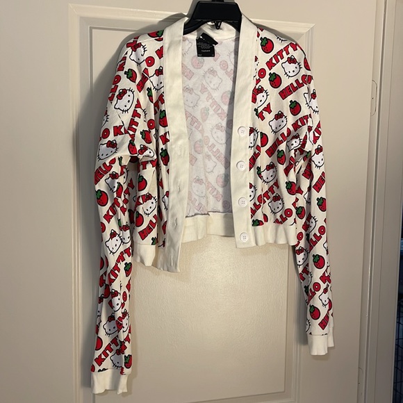 Hello Kitty Shirt and Crop Sweater Set XXL - Picture 3 of 5
